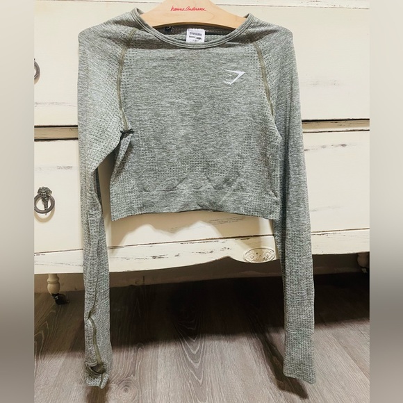 Sale! Gymshark Green Long Sleeve Crop Top - Picture 1 of 3